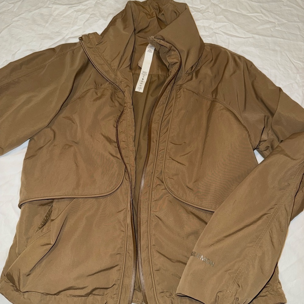 Lululemon Always Effortless Frontier Size 2